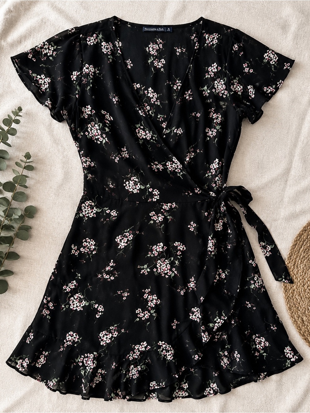 Abercrombie & Fitch Black Floral Wrap Mini Dress Size M Flutter Sleeve